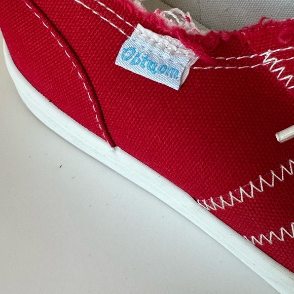 Obtaom Sneaker Comfortable Walking Shoes Red Canvas Women’s Slip On Sz 11 - Picture 5 of 9